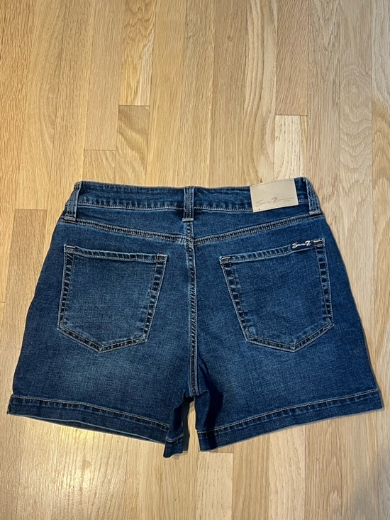Seven7 Pants - Seven7 High Rise Weekend Shorts Size 6 Dark Wash 4” Inseam Stretch Denim